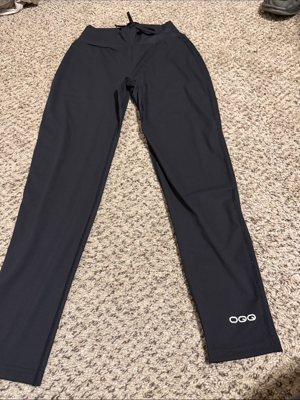 OQQ Black Scrunch Back Straight Leg Leggings Size L New